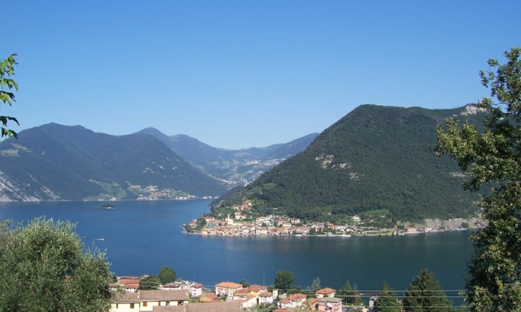 Weekend a Monte Isola a Maggio: Un Rifugio Tranquillo nel Cuore del Lago d'Iseo